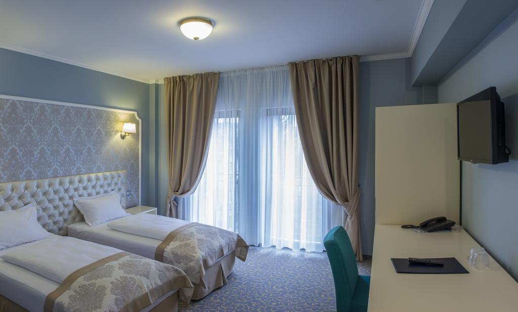 Hotel Bulevard Hunedoara Luaran gambar