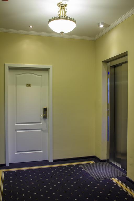 Hotel Bulevard Hunedoara Luaran gambar